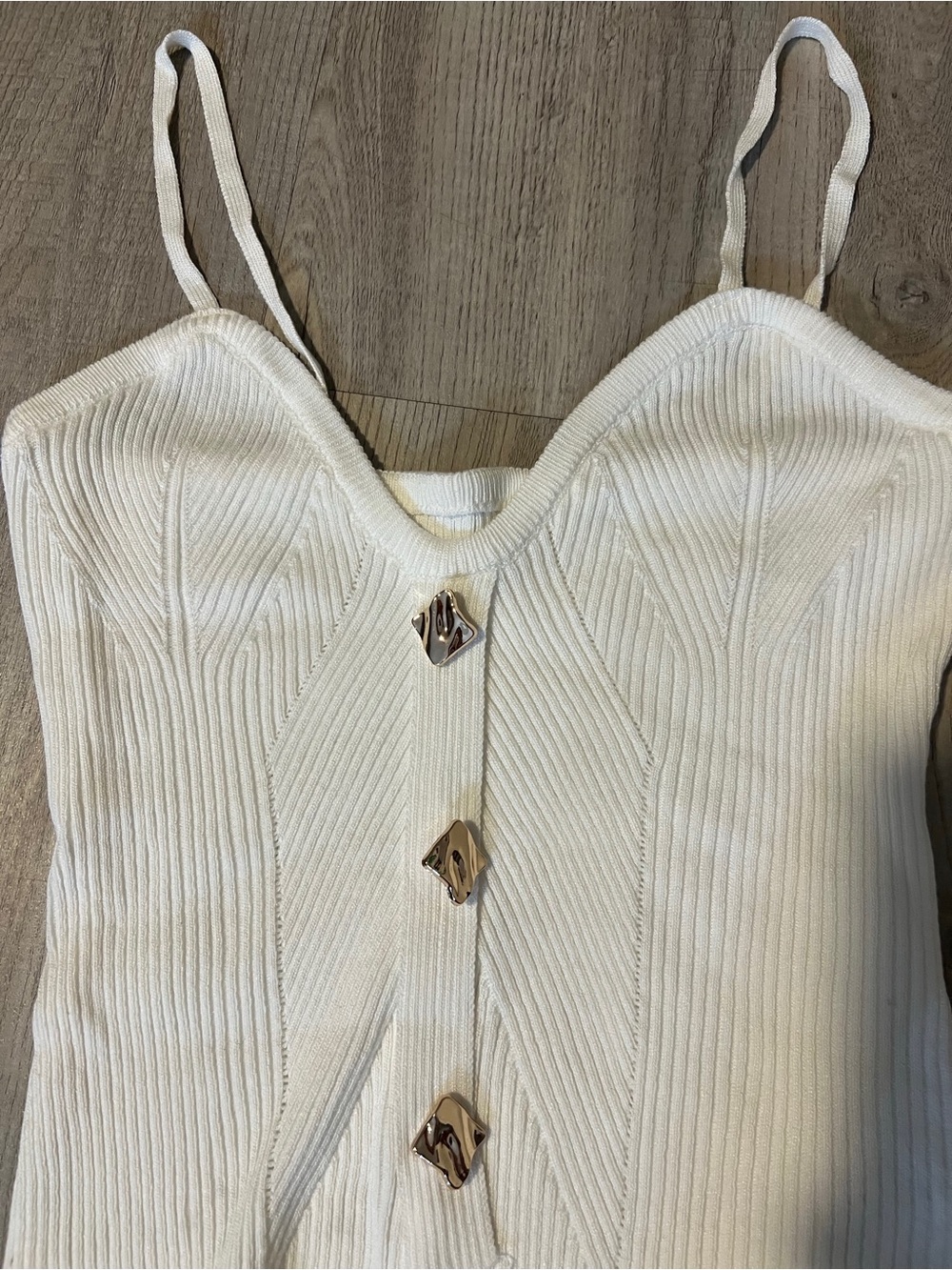 Women's White Ribbed Button-Front Tank Top - Picture 3 of 3